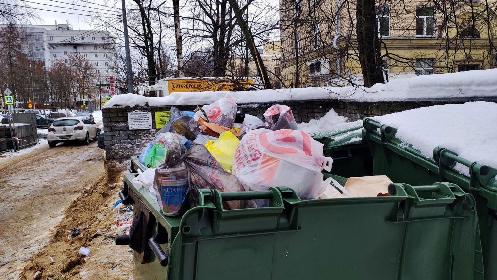 Жалоба, если мусор забирают вовремя, но контейнеры постоянно переполнены