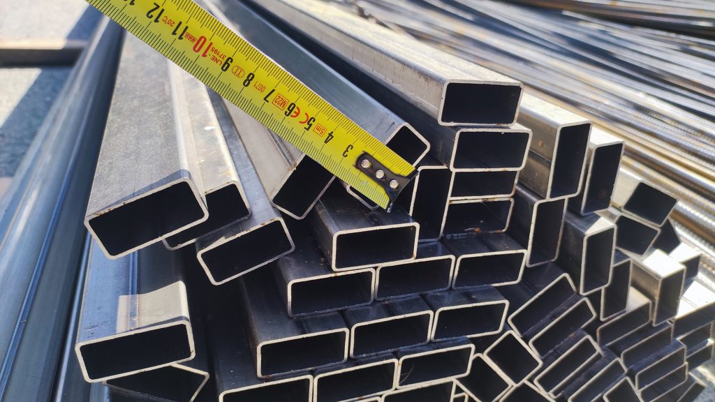 Использование алюминиевых конструкций в строительстве и ремонте: особенности и преимущества решений Использование алюминиевых конструкций в строительстве и ремонте: особенности и преимущества решений