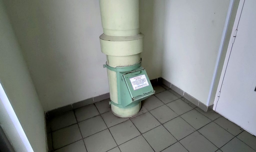 Как заварить мусоропровод в многоквартирном доме согласно закона?