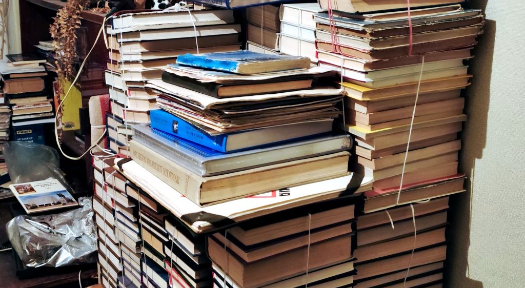 Какие книги можно сдать за деньги?