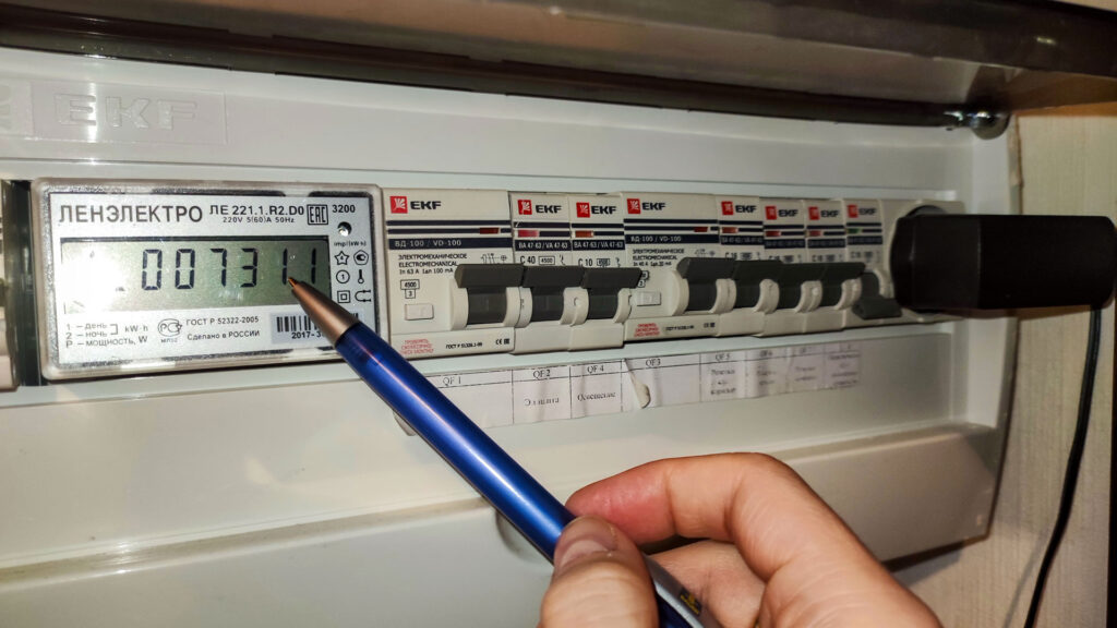 Проверка электросчётчика в квартире вручную
