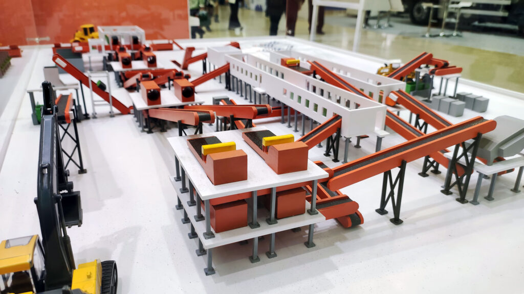 Общий вид макета сортировочного комплекса с многоуровневой компоновкой