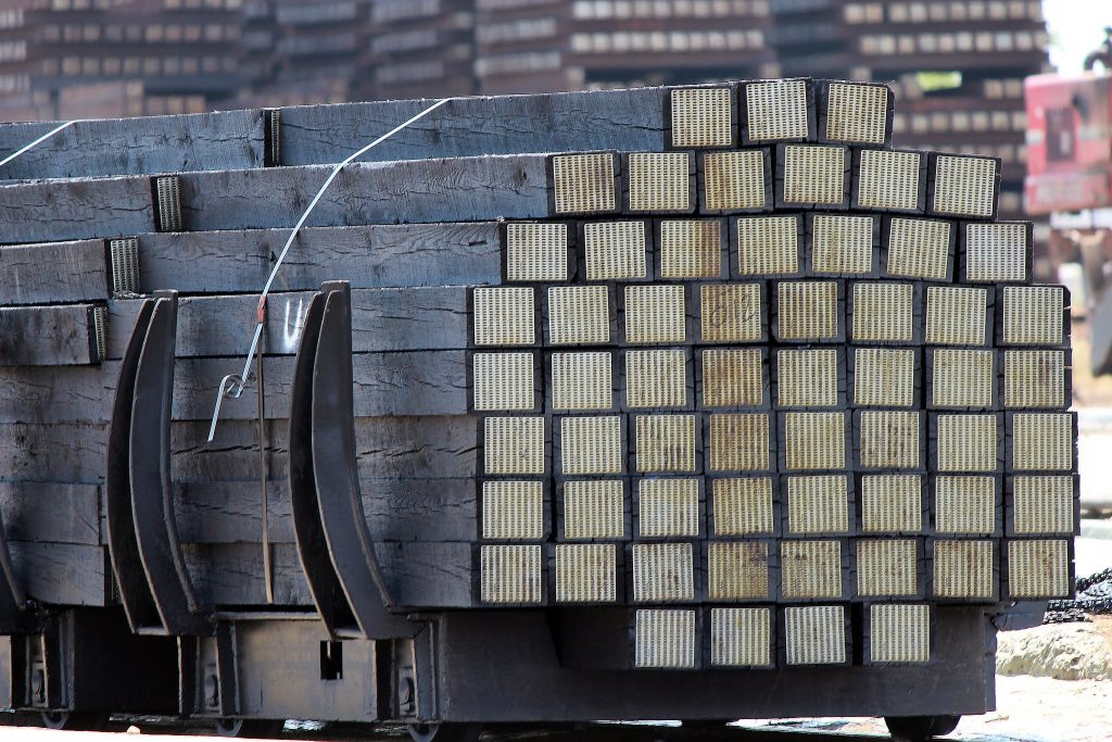 Утилизация железнодорожных деревянных шпал: основные методы